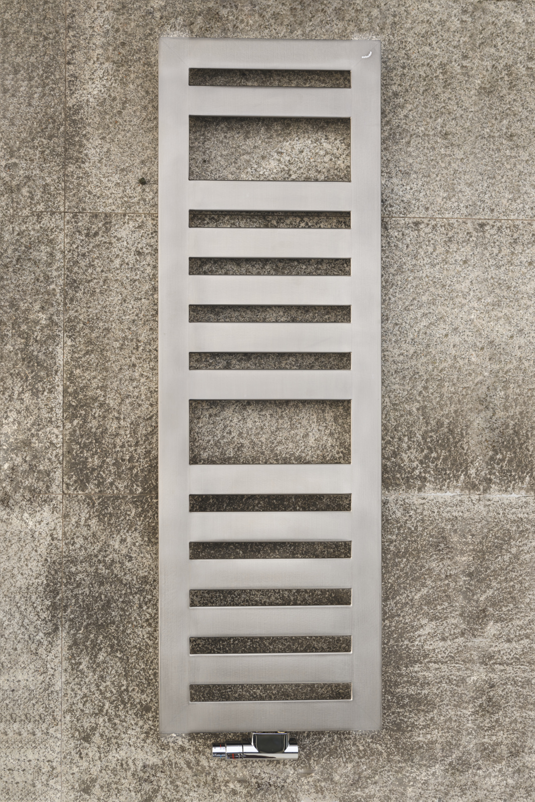 Zehnder_RAD_Metropolitan-Spa-HY_MET_PL_150_050_frontal_technoline_2 Rendering Zehnder Metropolitan Spa Decorative radiator Front view